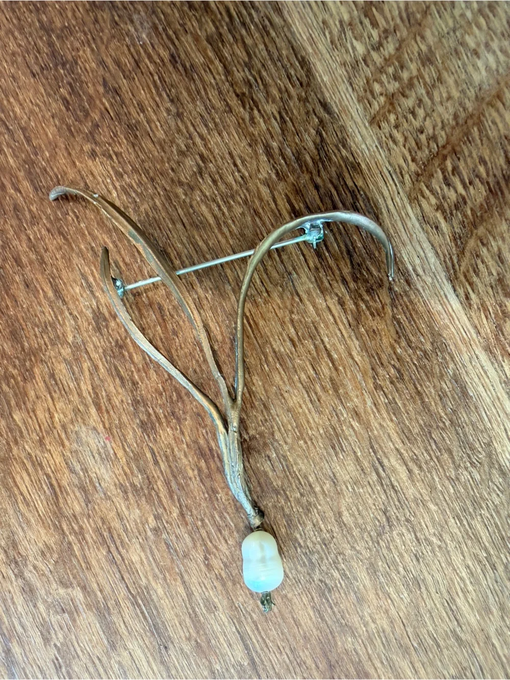 Vintage Michael Michaud freshwater pearl cast bronze scallion brooch